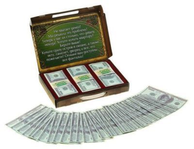 Чемодан денег с долларами