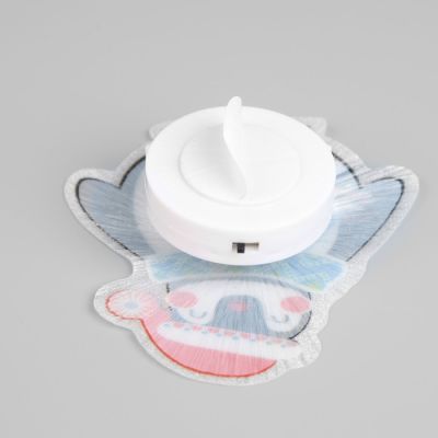 Светодиодная игрушка на липучке «Пингвин в шапке» 7.5 × 8 см, батарейки LR44х3, свечение мульти