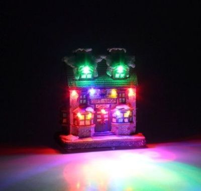 Фигурка светящаяся "Новогодний домик" (18 × 16,5 × 9 см.)