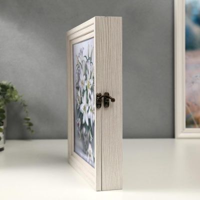 Ключница пирамида "Букет белых лилий" Выбеленный дуб 30х25х5 см МИКС