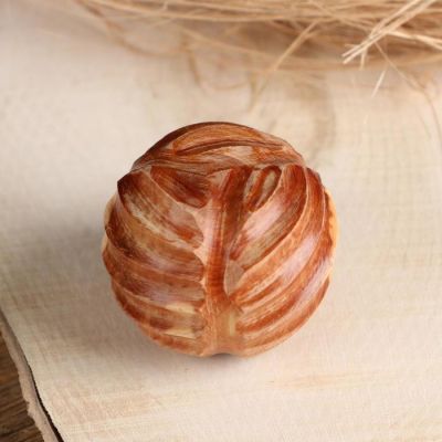 Массажер «Шар», резной, можжевельник