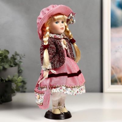 Кукла коллекционная керамика "Алёна в розовом платье и бордовом джемпере" 30 см