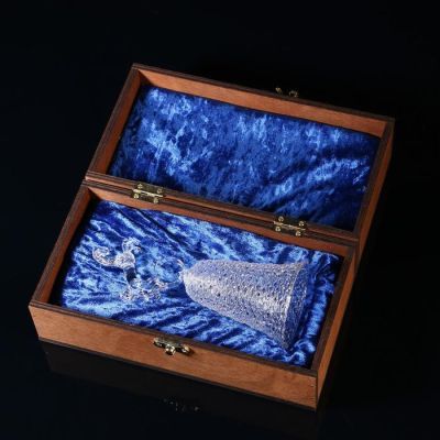 Колокольчик сувенирный "Конь, ручной работы, в подарочном сундуке