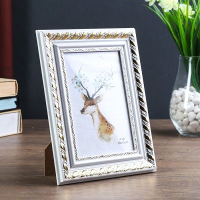 Фоторамка пластик 10х15 см "Фредерик" золотая спираль на белом 20,3х15,3 см