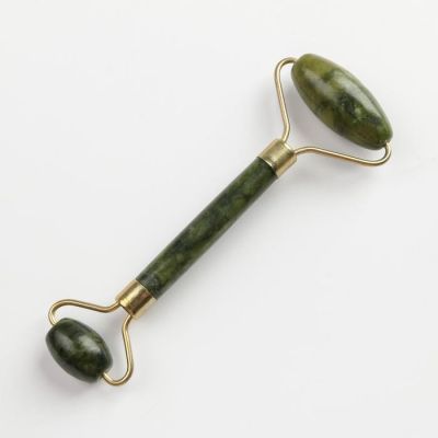 Набор свеча и массажер "Притягивай взгляды" 17 х 20,5 х 5,5 см