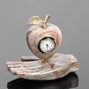 Часы "Яблоко на ладони", оникс