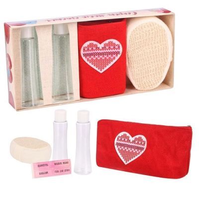 Набор "Секрет моего счастья в тебе": косметичка, мочалка, 2 бутылочки и наклейки