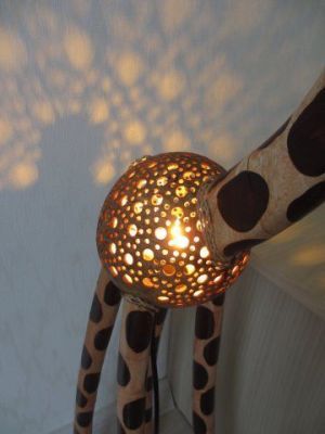 Светильник из кокосового дерева "Жираф" (малый, h-25 см)