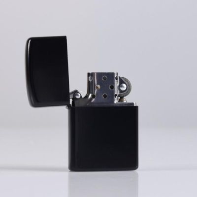 Зажигалка бензиновая "Классика" для мужчин, кремний, 1х4х5.5 см, черная