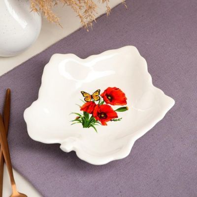 Блюдо "Кленовый лист" белое, с деколью, микс