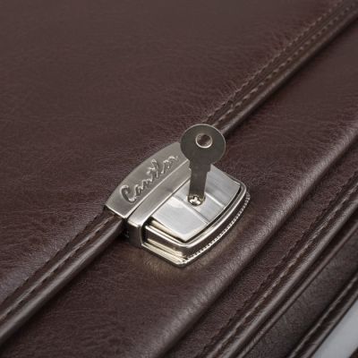 Портфель деловой, 6 отделов, 2 наружных кармана, длинный ремень, цвет коричневый