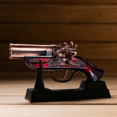 Изделие на подставке, пистолет, 4х10х18 см