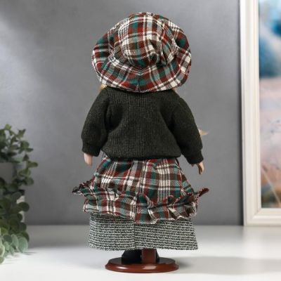 Кукла коллекционная керамика "Блондинка с косами, платье шотландская клетка" 30 см