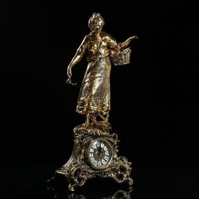 Часы каминные "Дама с корзинкой"