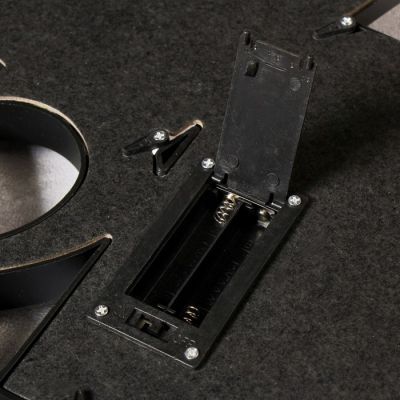 Фоторамка пластик на 5 фото 10х10, 10х15 см свет 8 диодов "И" чёрная 45х35,5 см