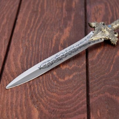 Меч на подставке, со львом и кристаллом на рукояти, 8,5х3,5х27 см