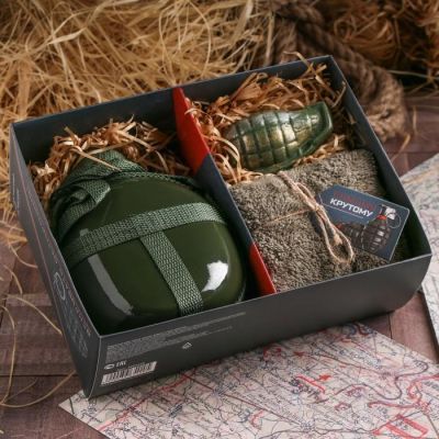 Набор "Самому крутому", фляжка 1л, мыло 40 г, полотенце