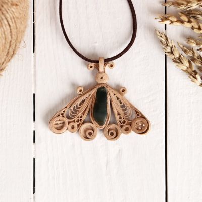 Подвеска «Бабочка»,яшма, береста