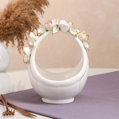 Конфетница "Корзина", белая, цветная лепка, золотистая роспись, 22 см, микс