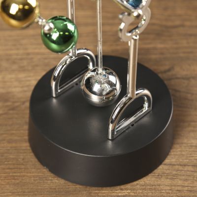 Маятник "Вращение сфер" от батареек 4 шт. АА