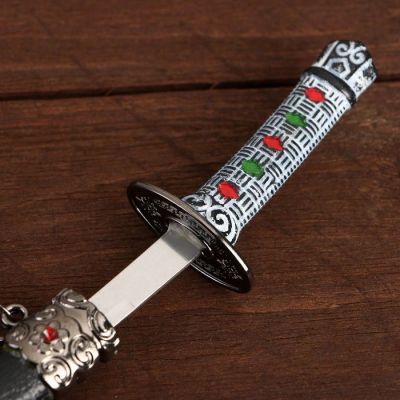 Сувенирное оружие «Катана на подставке», чёрные ножны с красными ромбами, 20см