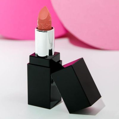 Помада для губ с сатиновым эффектом, оттенок персиковый