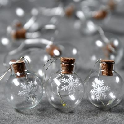 Гирлянда «Нить» 1.6 м с насадками «Шарики со снежинкой», IP20, прозрачная нить, 15 LED, свечение мульти, ААх2