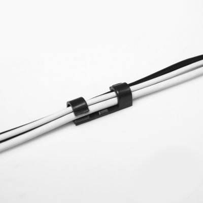 Держатель самоклеящийся для проводов и гирлянд ТУНДРА krep, 15х40 мм, цвет черный, 16 шт