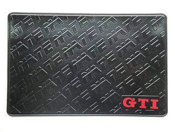 Коврик на панель антискользящий GTI (17x11)