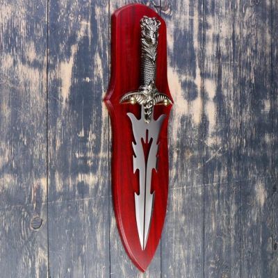 Сувенирный меч на планшете, медуза Горгона на рукоятке, 27 см, микс