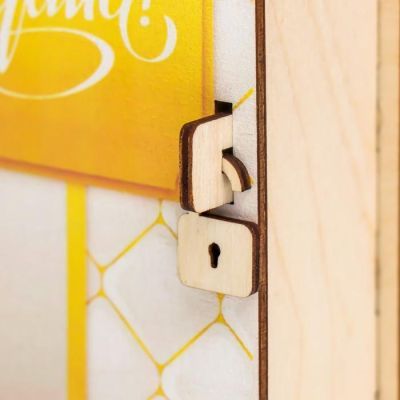 Шкатулка-книга "8 марта. Золото" 14 см