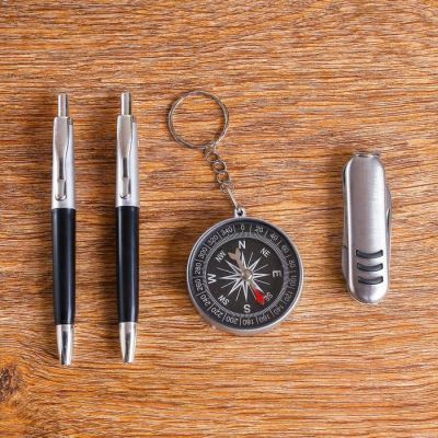 Набор подарочный 4в1 (2 ручки, нож 3в1, компас)