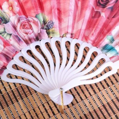 Веер пластик, текстиль "Крупные розы" изгиб МИКС 23см