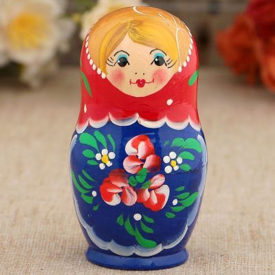 Матрёшка «Красные цветочки», красный платок, 5 кукольная, 10 см