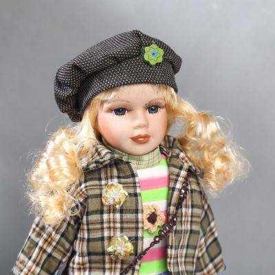 Кукла коллекционная керамика "Блондинка с кудрями, голубая юбка, пиджак в клетку" 40 см