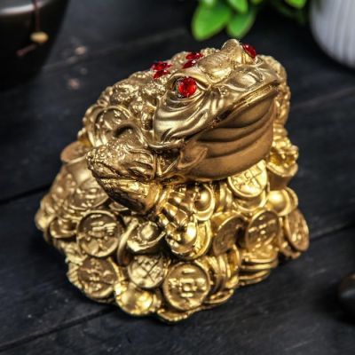 Копилка "Жаба на монетах", глянец, бронзовый цвет, 13 см