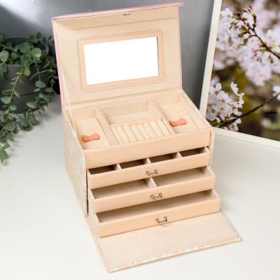 Шкатулка кожзам для украшений "Белые цветы" розово-персиковая 13,5х23х15,5 см