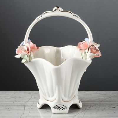 Конфетница "Подарочная", белая, цветная лепка, 22 см, микс