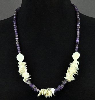 Бусы  Аметист, перламутр "Улыбка Зимы" арт.АНТ-136