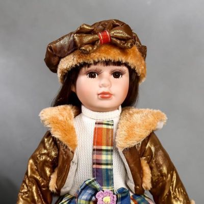 Кукла коллекционная "Цветана в коричневом" 40 см