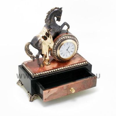 Часы со шкатулкой "Конь с попоной" яшма