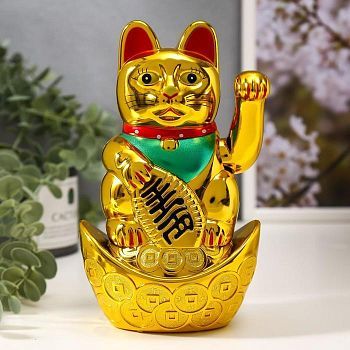 Сувенир "Кот Манэки-нэко на слитке", цвет золото