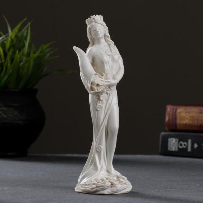 Статуэтка "Фортуна" 18х9см, белая глянец / мраморная крошка