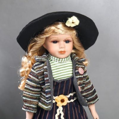 Кукла коллекционная керамика "Блондинка с кудрями, фиолетовый полосатый сарафан" 40 см