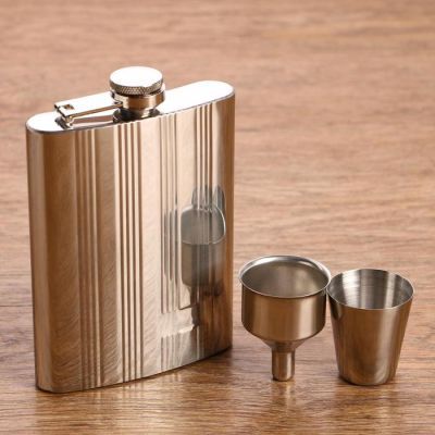 Набор 6в1 (фляжка 8oz+рюмка+воронка+карты+кубики+шахматы), деревянная коробка, 18*24см