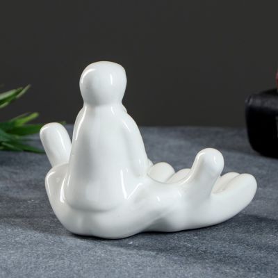 Подставка под мелочи "Две ладони"   белая, 11х10х9см