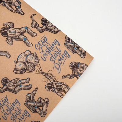 Бумага упаковочная крафтовая "Космонавты"  50х70 см