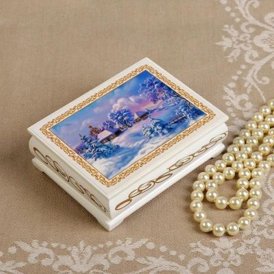 Шкатулка «Зимняя деревня», белая, 8×10,5 см, лаковая миниатюра