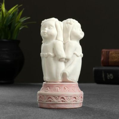 Сувенир "Близнецы на подставке" 10см