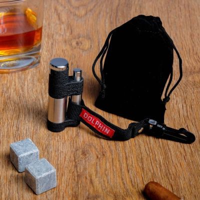 Зажигалка газовая "Dolphin" с карабином, в подарочной коробке, пьезо, микс, 7х11 см